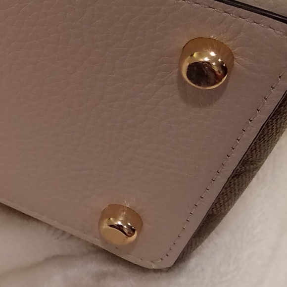 FAIR OFFERS RARE!! Coach Peanuts Snoopy Crossbody Bag - Picture 14 of 14